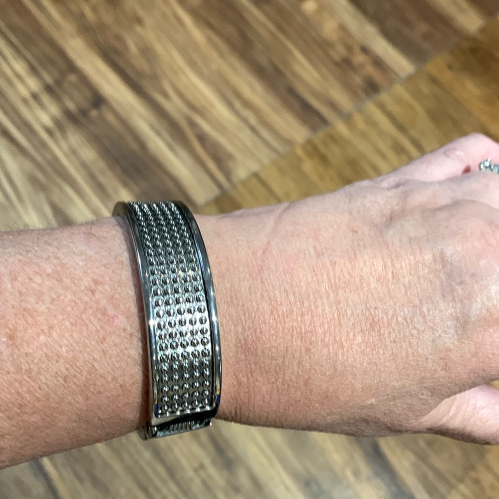 Bracelet*